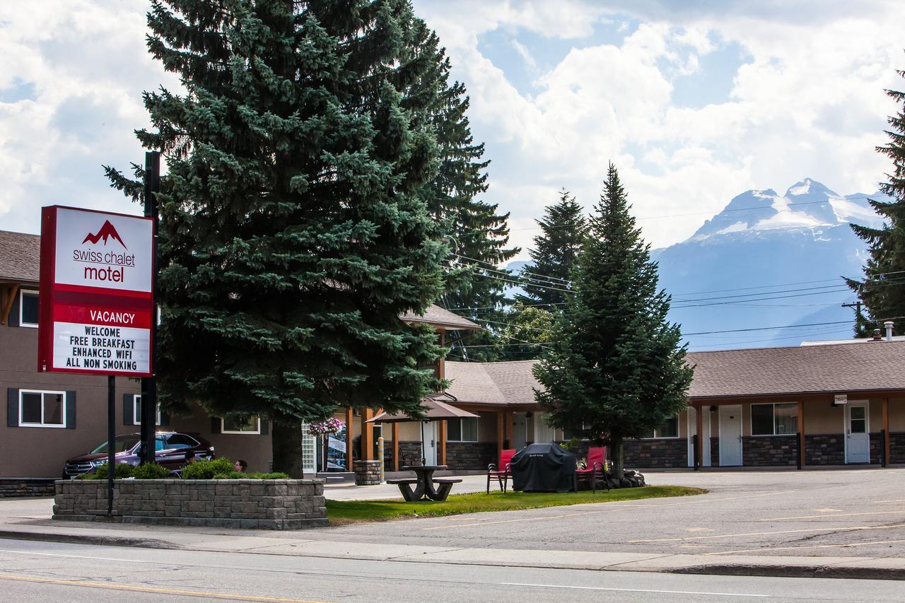 Swiss Chalet Motel Revelstoke Exterior foto